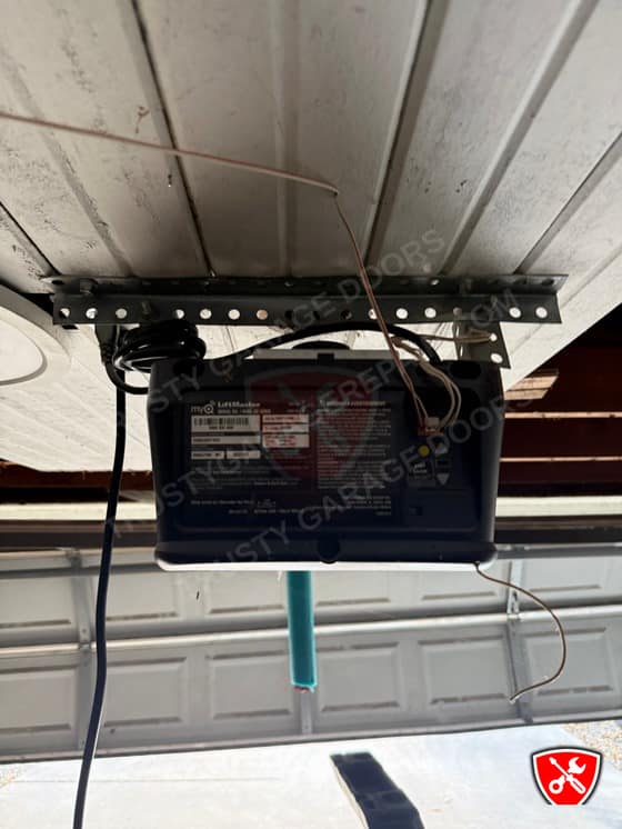 Garage Door Service in Dallas, TX