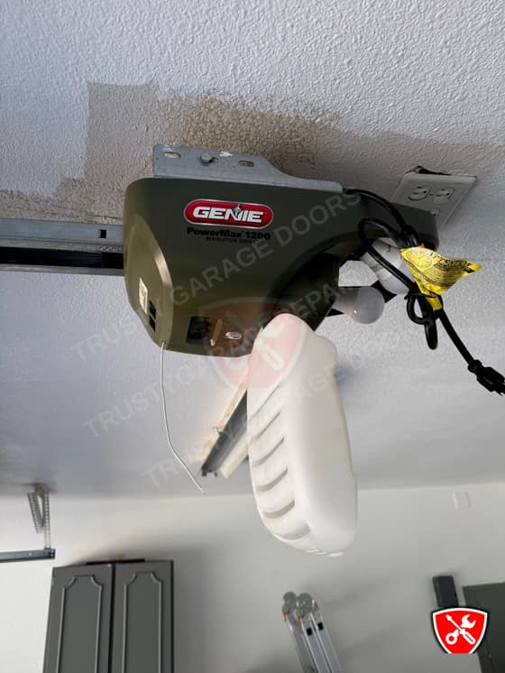 Garage Door Service in Dallas, TX