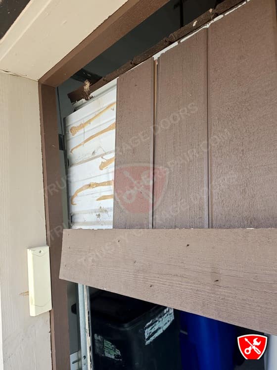 Garage Door Service in Mansfield, TX