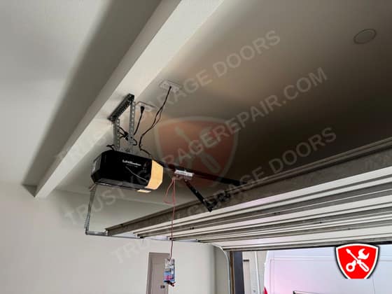 Garage Door Service in Dallas, TX