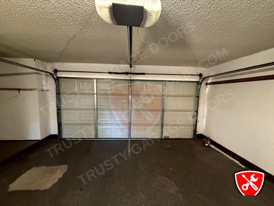Garage Door Service in Grand Prairie, TX