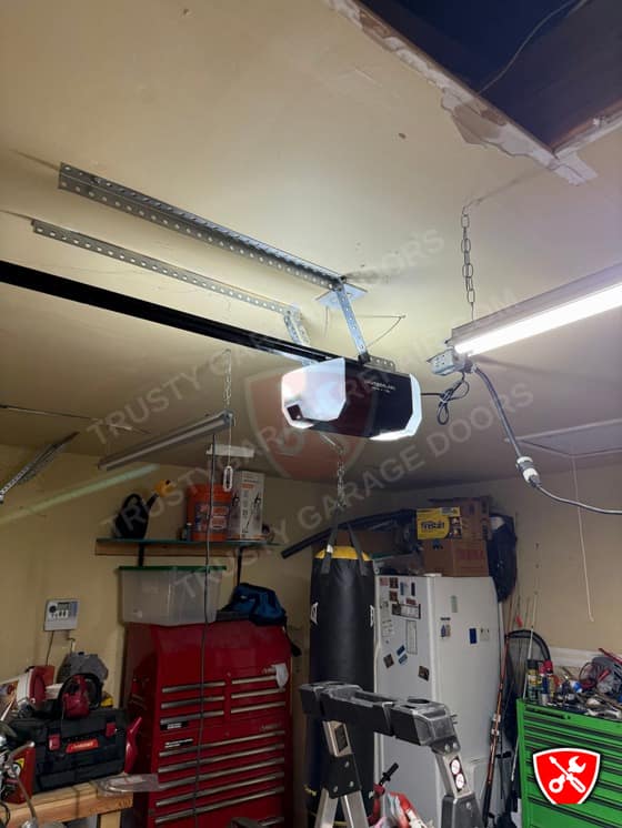 Garage Door Service in Grand Prairie, TX