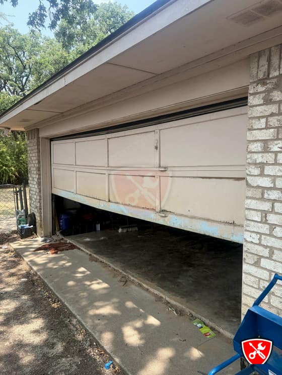Garage Door Service in Balch Springs, TX